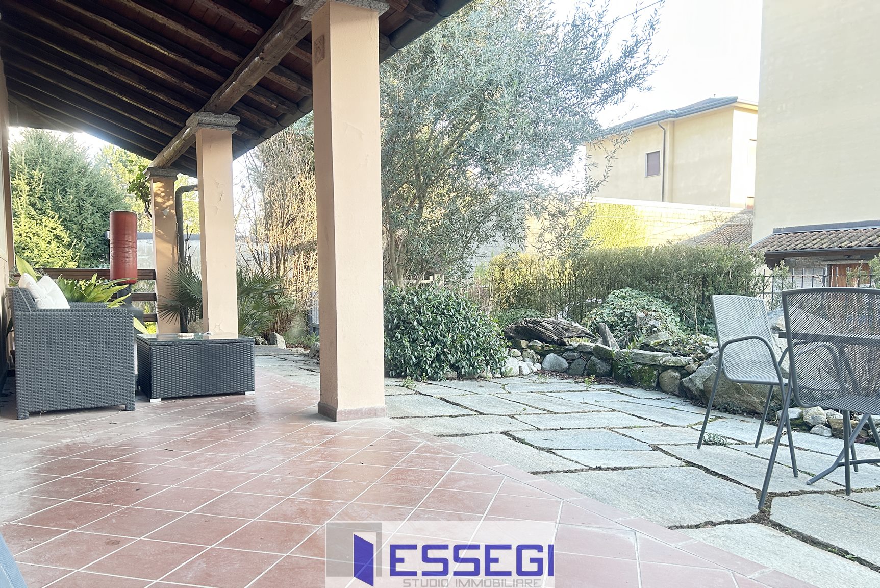 ALBESE CON CASSANO Casa indipendente